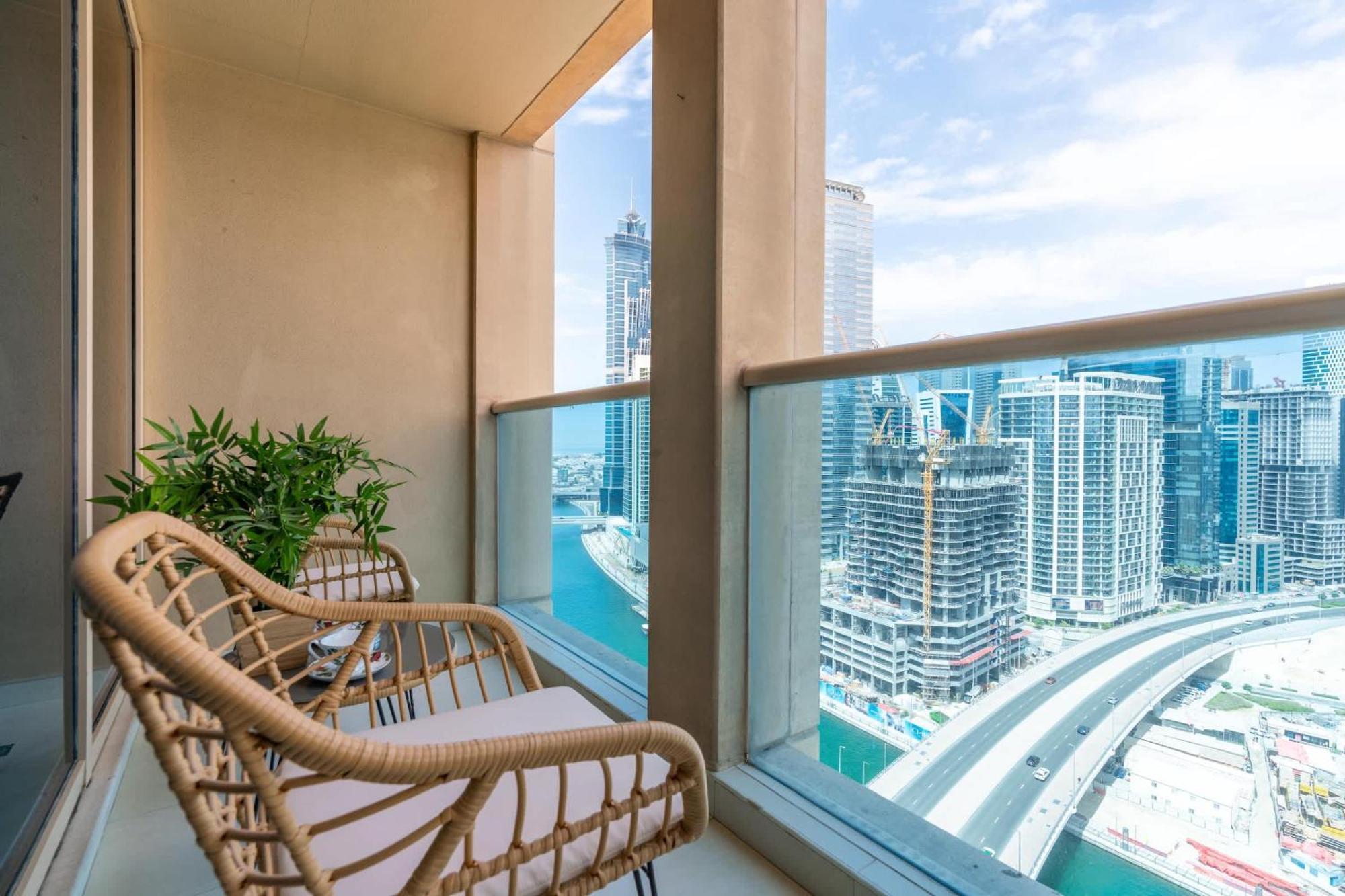 Apartment Bnbnova - 1br - Panoramic Canal & Skyline View Dubai